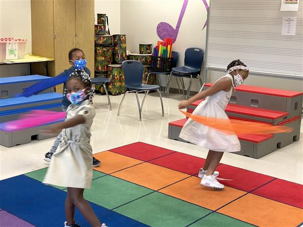 Kindergarten & 1st grade students explore music and movement