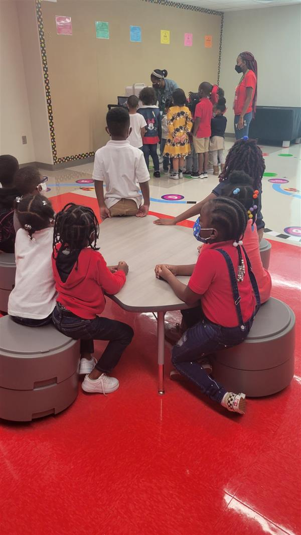 Students learn about new 3D printer